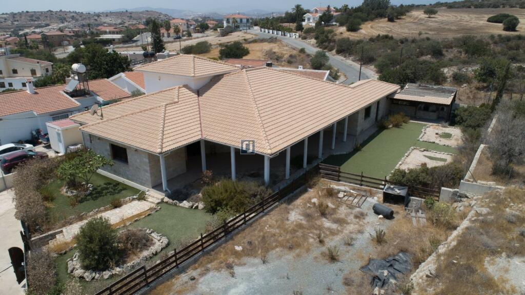 4 bedroom detached house for sale in Larnaca, Maroni, Cyprus