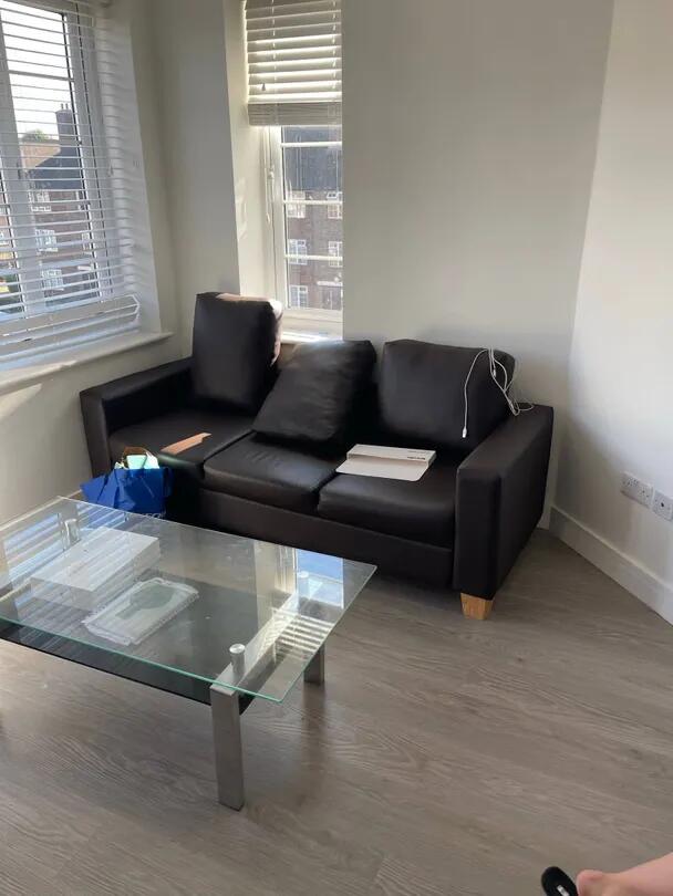 2 bedroom flat for rent in Court Road, London, SE9