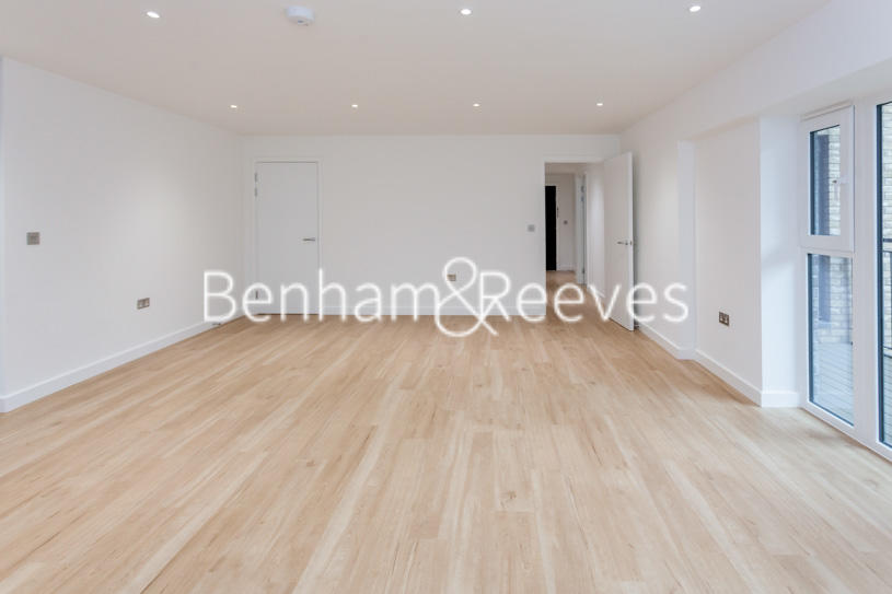 Main image of property: Beaufort Square, Colindale, NW9