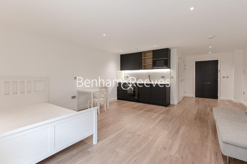 Main image of property: Beaufort Square, Beaufort Park, NW9