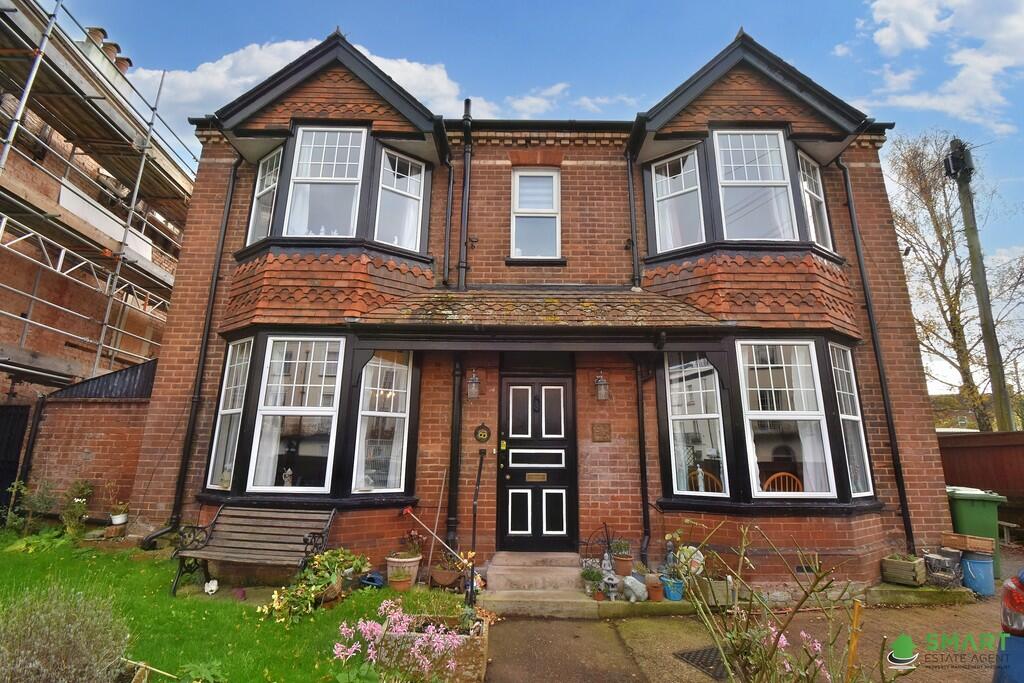 4 bedroom semi-detached house for sale in Old Tiverton Road, Exeter, EX4