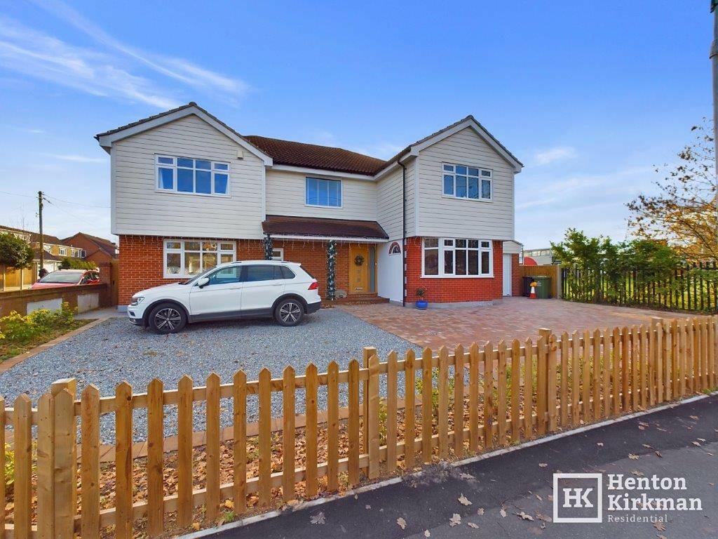 5 bedroom detached house for sale in Perry Street, Billericay, Essex