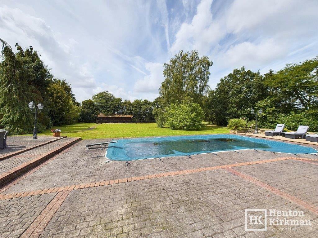 Additional property image - Hawkswood Road, Downham, nr Billericay, CM11 1JZ