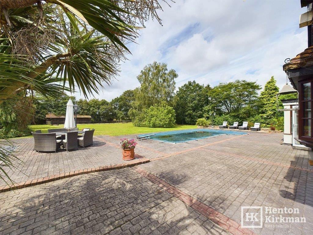 Additional property image - Hawkswood Road, Downham, nr Billericay, CM11 1JZ