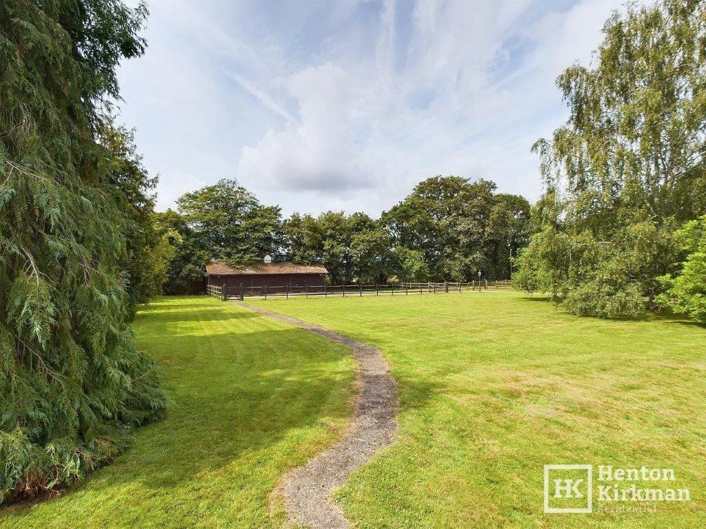 Additional property image - Hawkswood Road, Downham, nr Billericay, CM11 1JZ