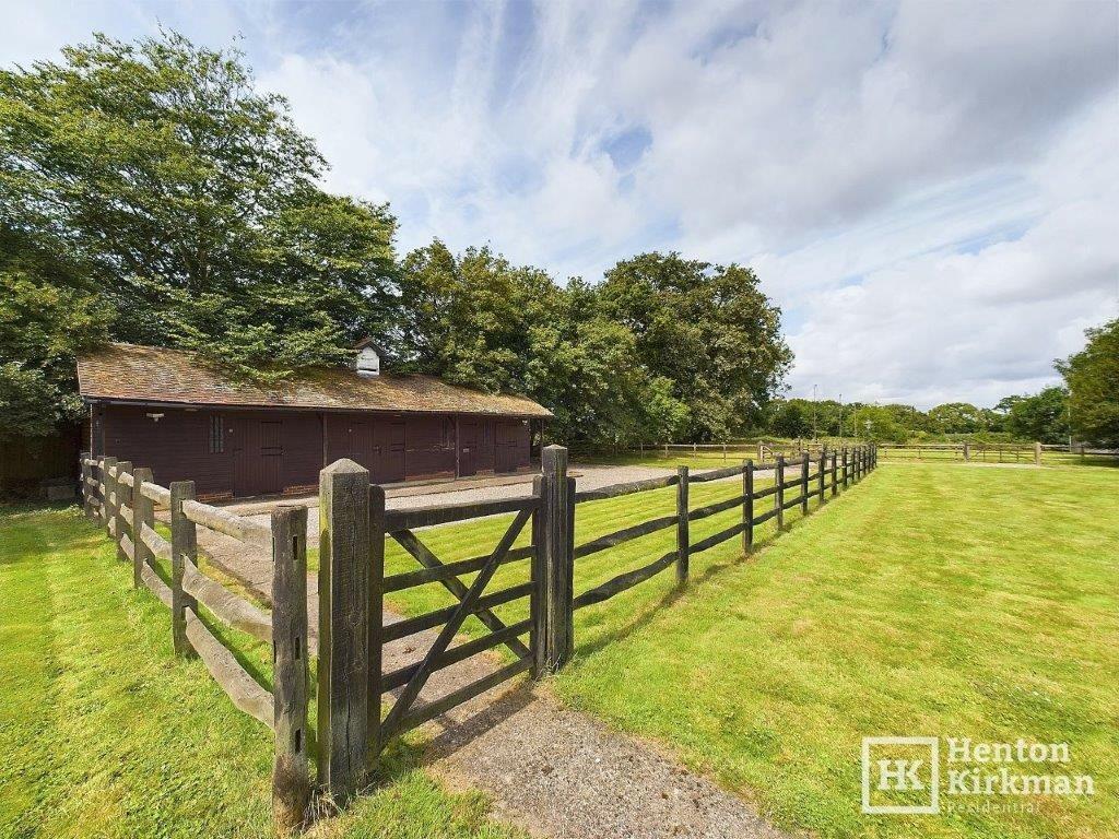 Additional property image - Hawkswood Road, Downham, nr Billericay, CM11 1JZ