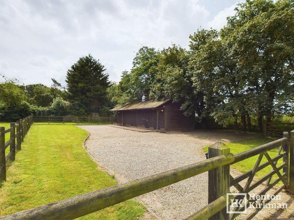 Additional property image - Hawkswood Road, Downham, nr Billericay, CM11 1JZ