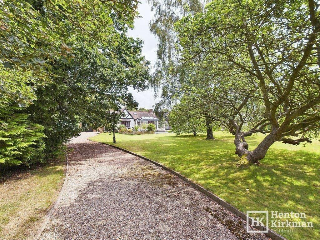Additional property image - Hawkswood Road, Downham, nr Billericay, CM11 1JZ