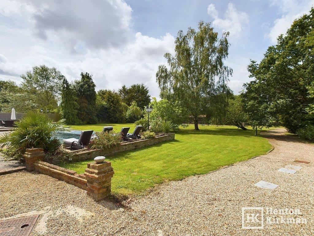 Additional property image - Hawkswood Road, Downham, nr Billericay, CM11 1JZ