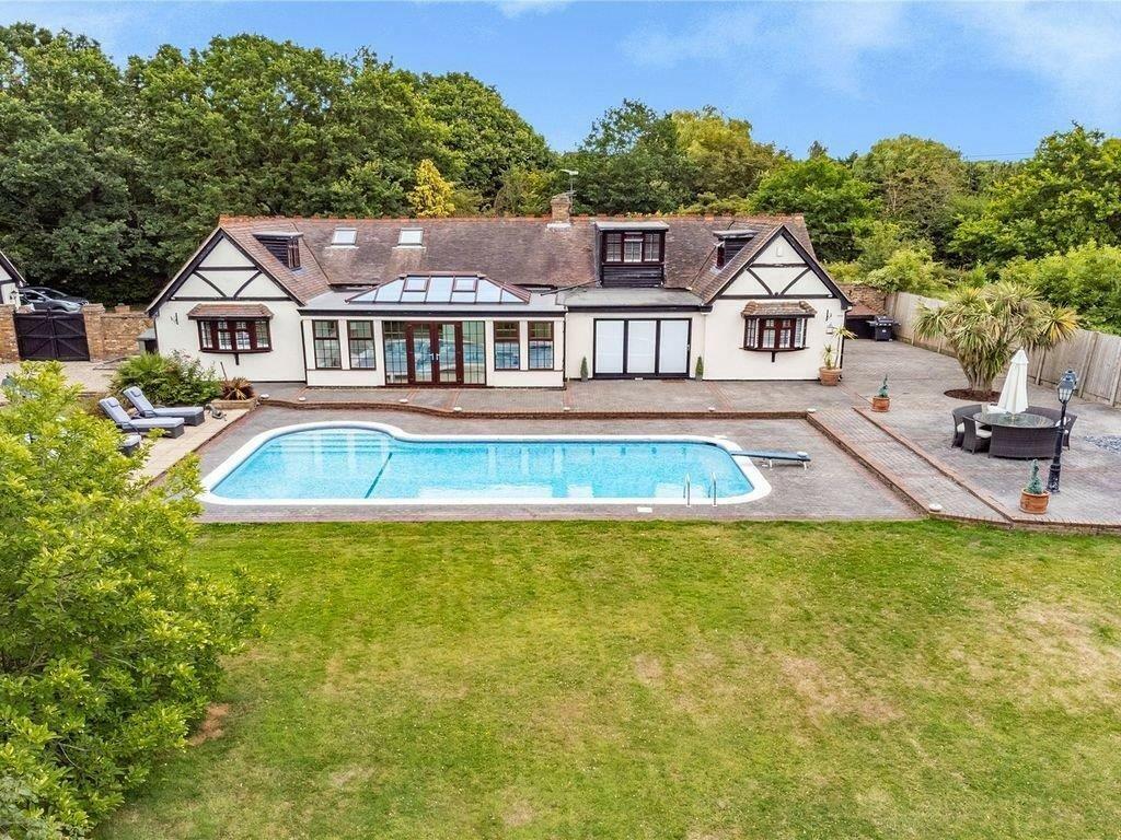 Additional property image - Hawkswood Road, Downham, nr Billericay, CM11 1JZ