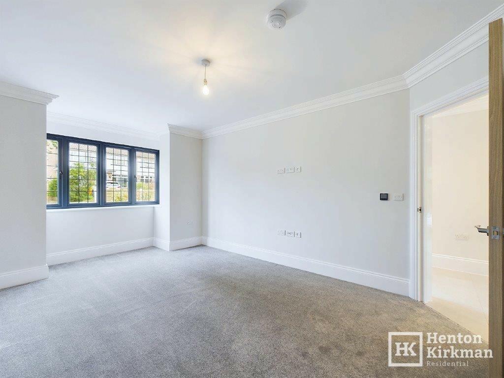 Additional property image - Rosslyn Road, Billericay, Essex, CM12 9JN