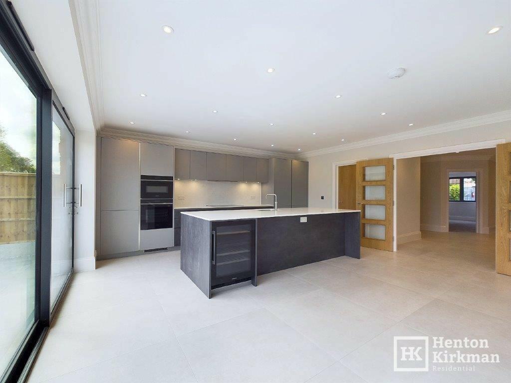 Additional property image - Rosslyn Road, Billericay, Essex, CM12 9JN