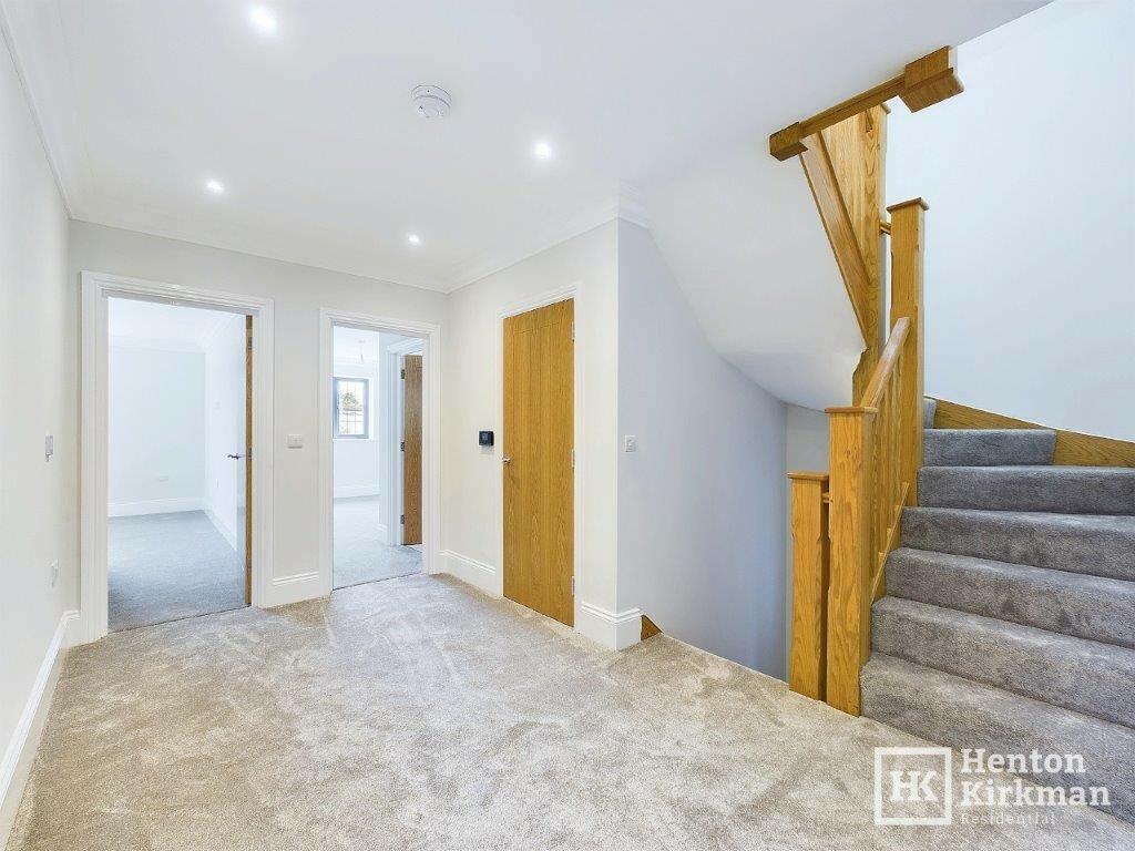 Additional property image - Rosslyn Road, Billericay, Essex, CM12 9JN