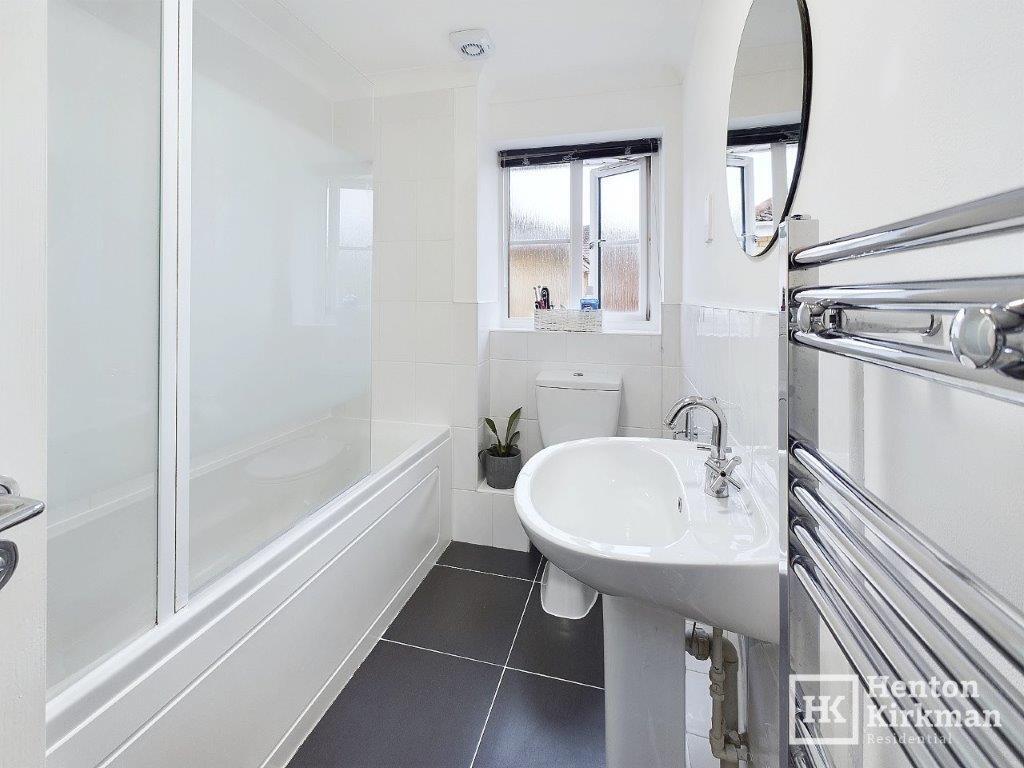 Additional property image - Whitesmith Drive, Billericay, Essex, CM12