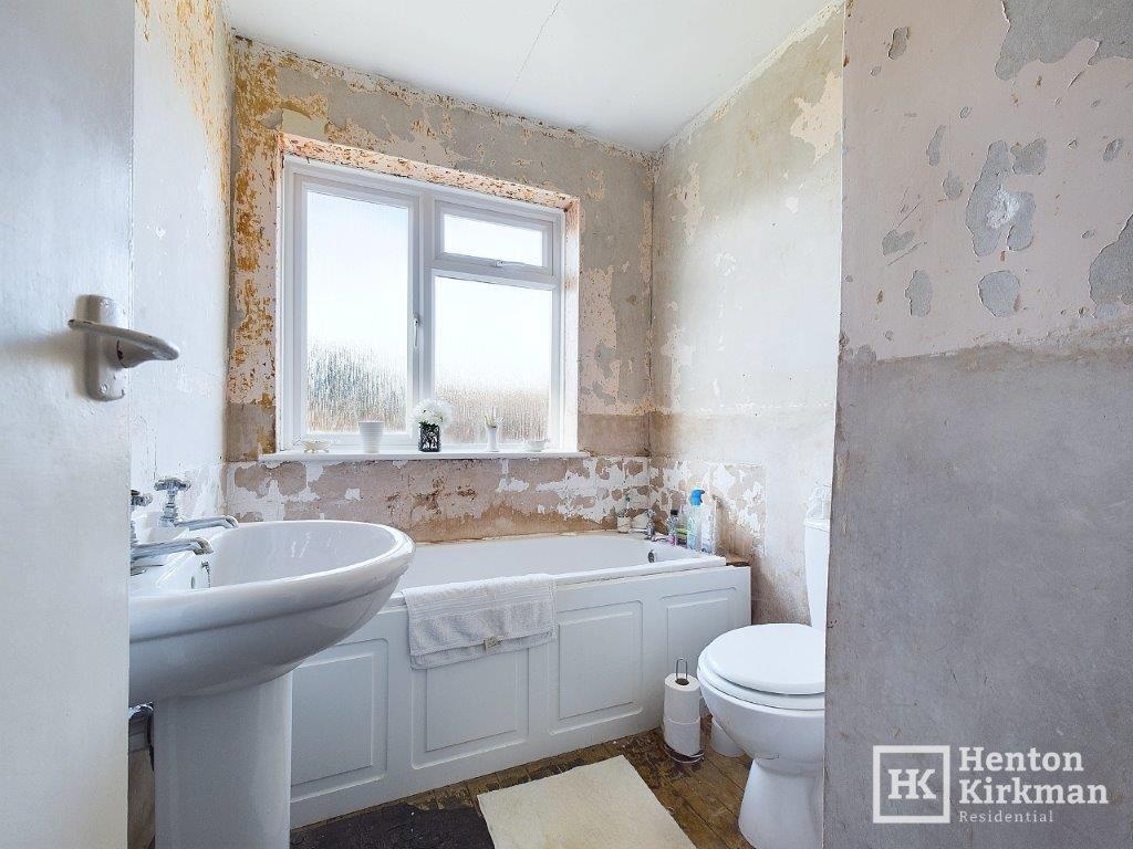 Additional property image - Outwood Common Road, Billericay, Essex, CM11