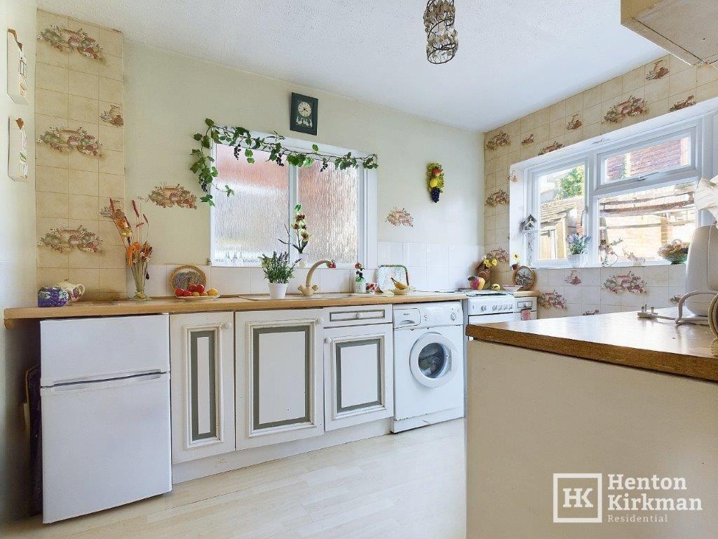 Additional property image - Outwood Common Road, Billericay, Essex, CM11