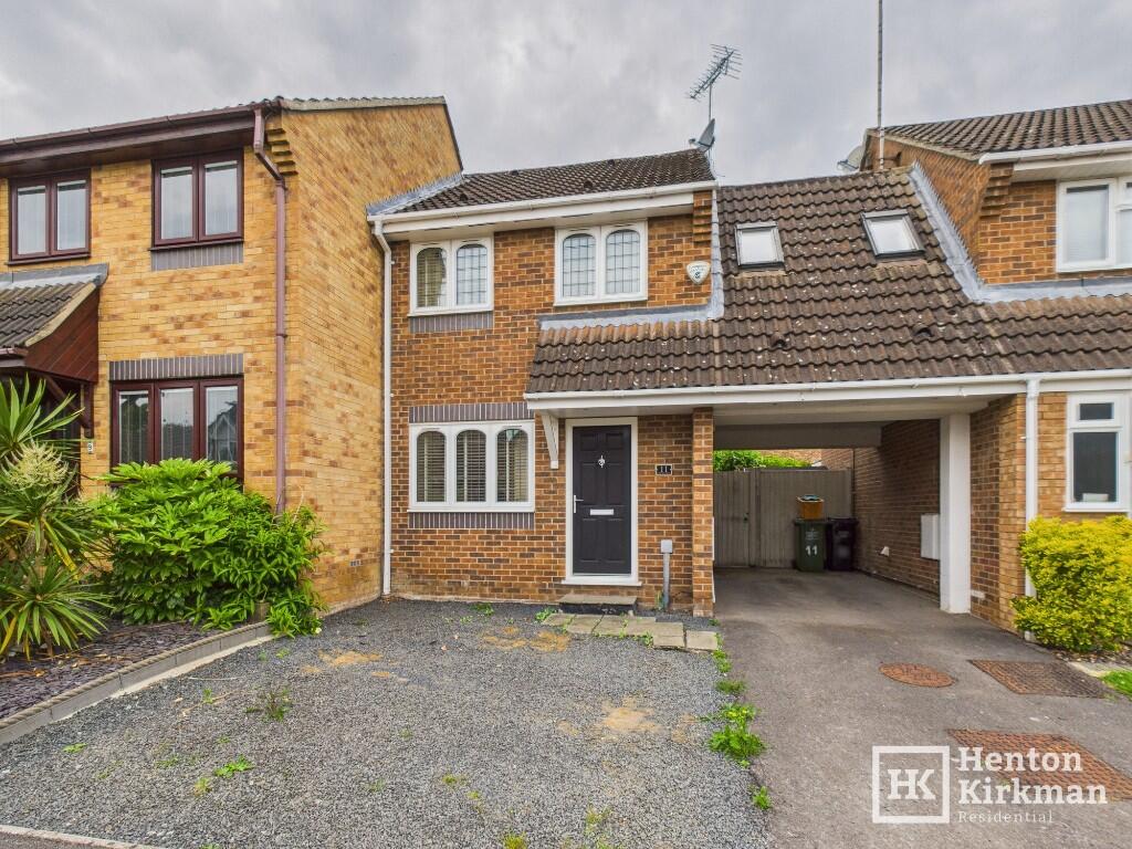 Main image of property: Skylark Close, Billericay, Essex, CM11