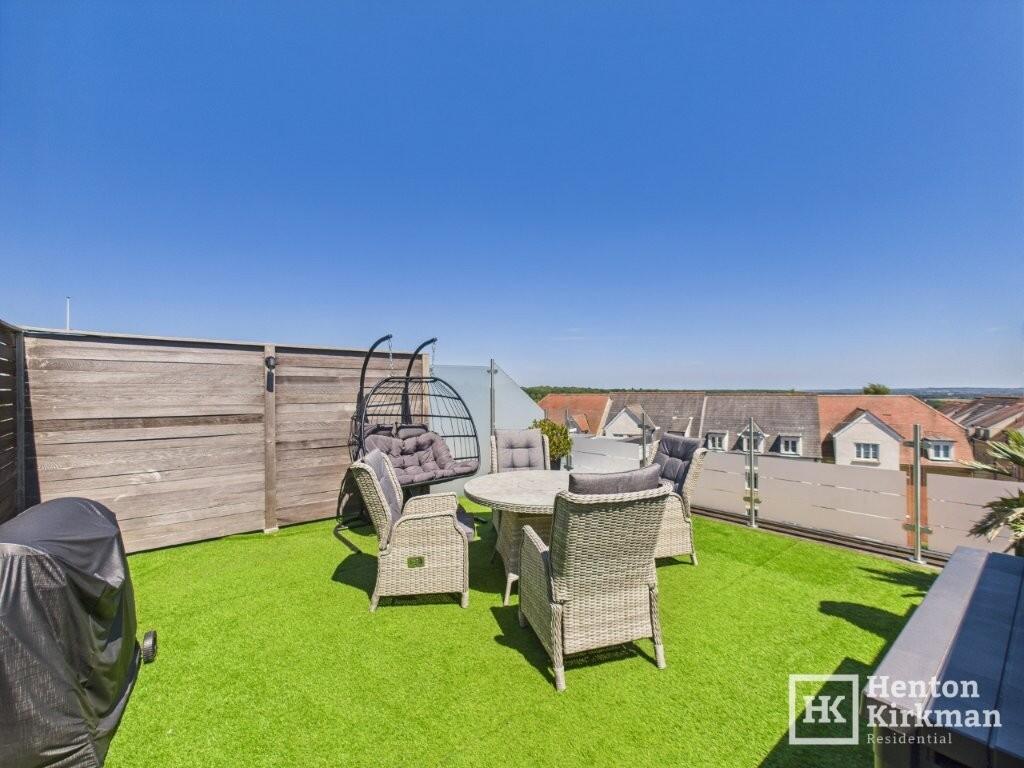 Main image of property: The Roof Gardens, High Street, Billericay, Essex, CM12 9BS