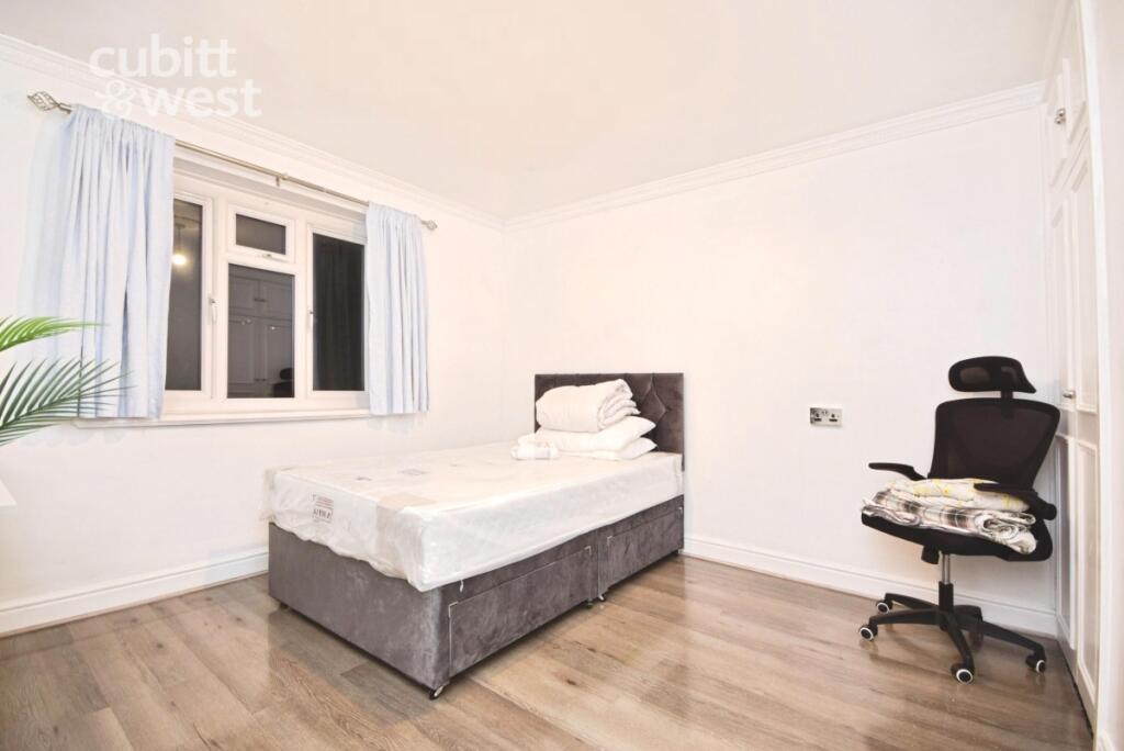 Main image of property: Woburn Place, Brighton, BN1