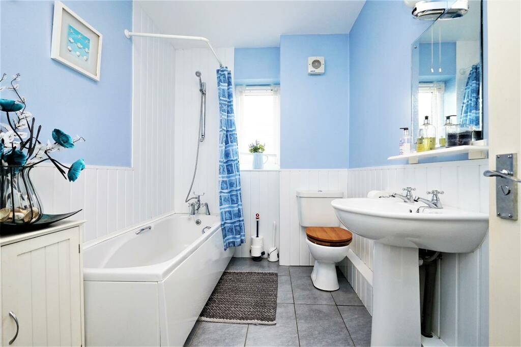 4 bedroom detached bungalow for sale in School Court Haverigg, Millom, LA18