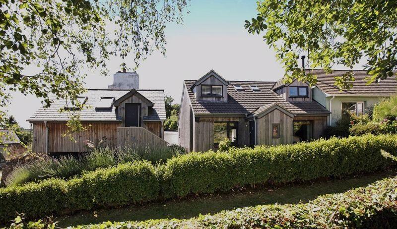 Main image of property: Harbertonford, Totnes