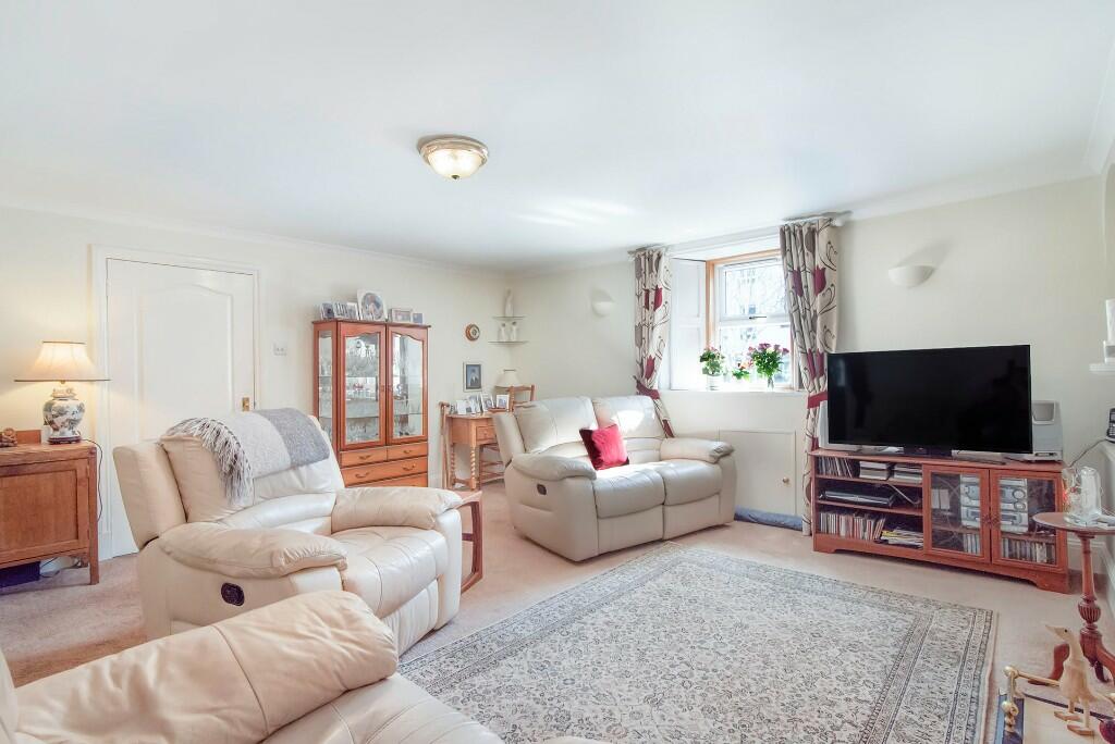 4 bedroom end of terrace house for sale in Southview A, Pittenzie