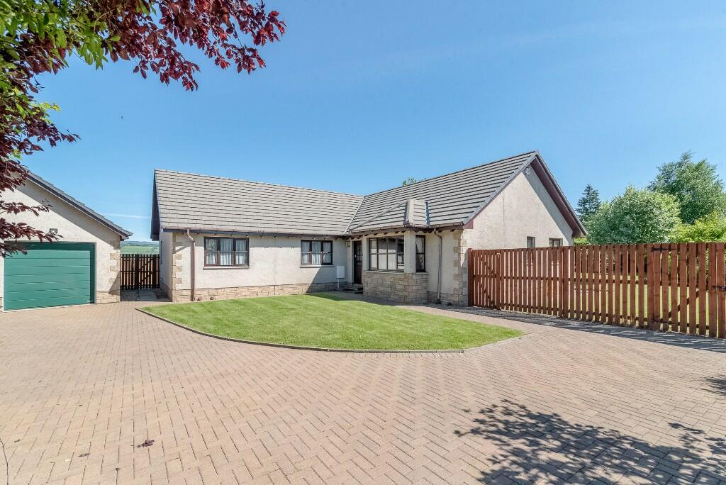 4 bedroom detached bungalow for sale in 7 Craig Place, Madderty, Crieff