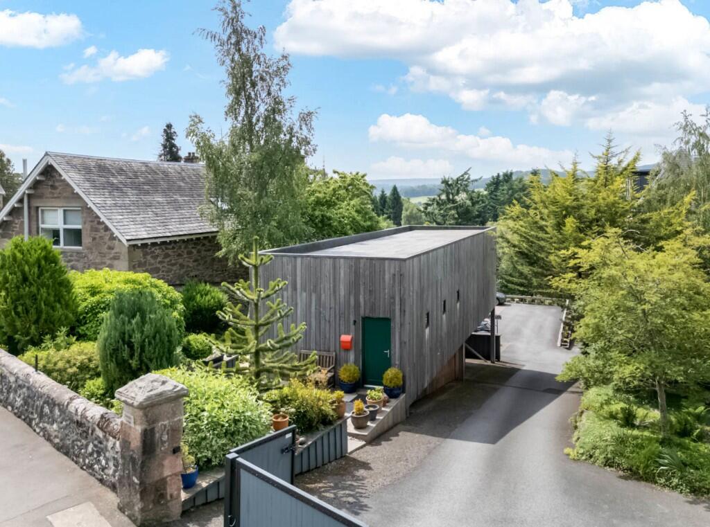 Main image of property: The Lodge, Gwydyr Road, Crieff, PH7 4BS