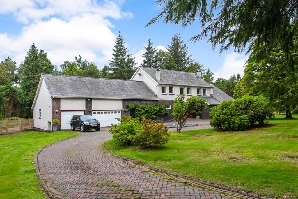 4 bedroom detached house for sale in Caledonian Crescent, Auchterarder