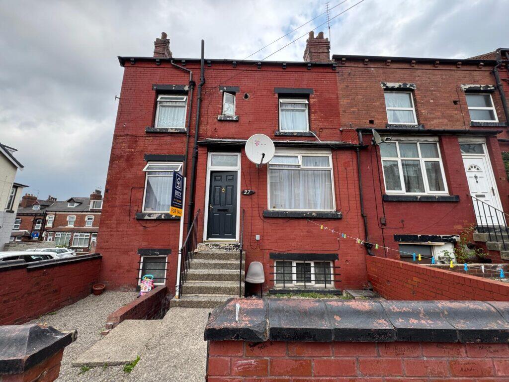 Main image of property: Luxor Avenue, Leeds, LS8