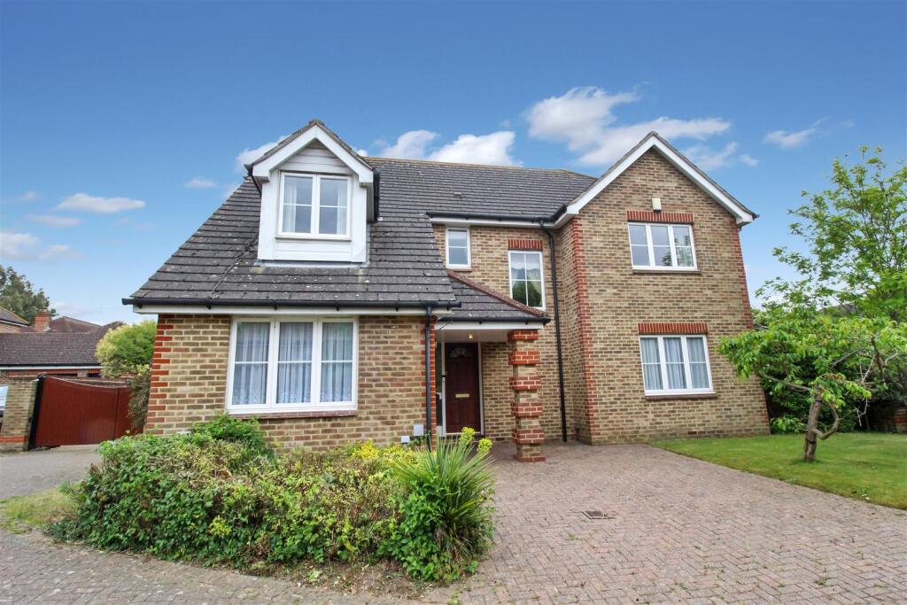 Main image of property: Lingmell, Fairfax Avenue, East Ewell