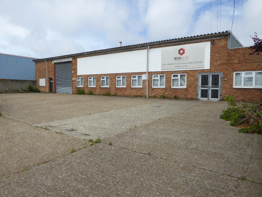 Main image of property: 238 Winchester Road, Southampton, Hampshire, SO16 6TL