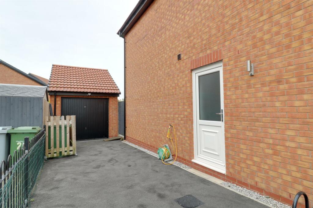 4 bedroom detached house for sale in Christopher Mitford Road, Alsager, ST7