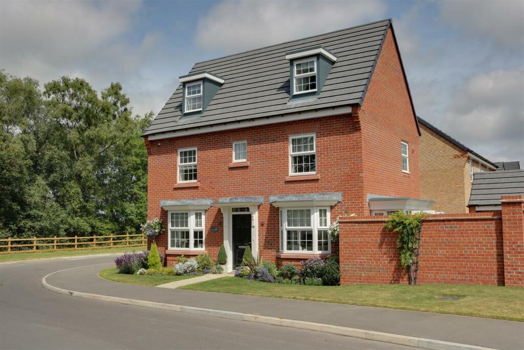 4 bedroom detached house for sale in William Howell Way, Alsager, ST7