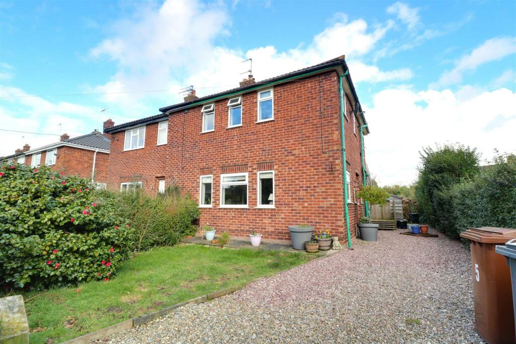 3 bedroom semidetached house for sale in Moss Fields, Alsager, ST7