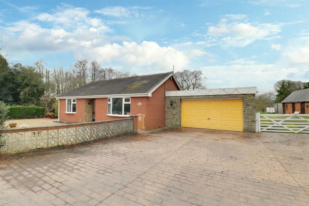 4 bedroom detached bungalow for sale in Close Lane, Alsager, ST7