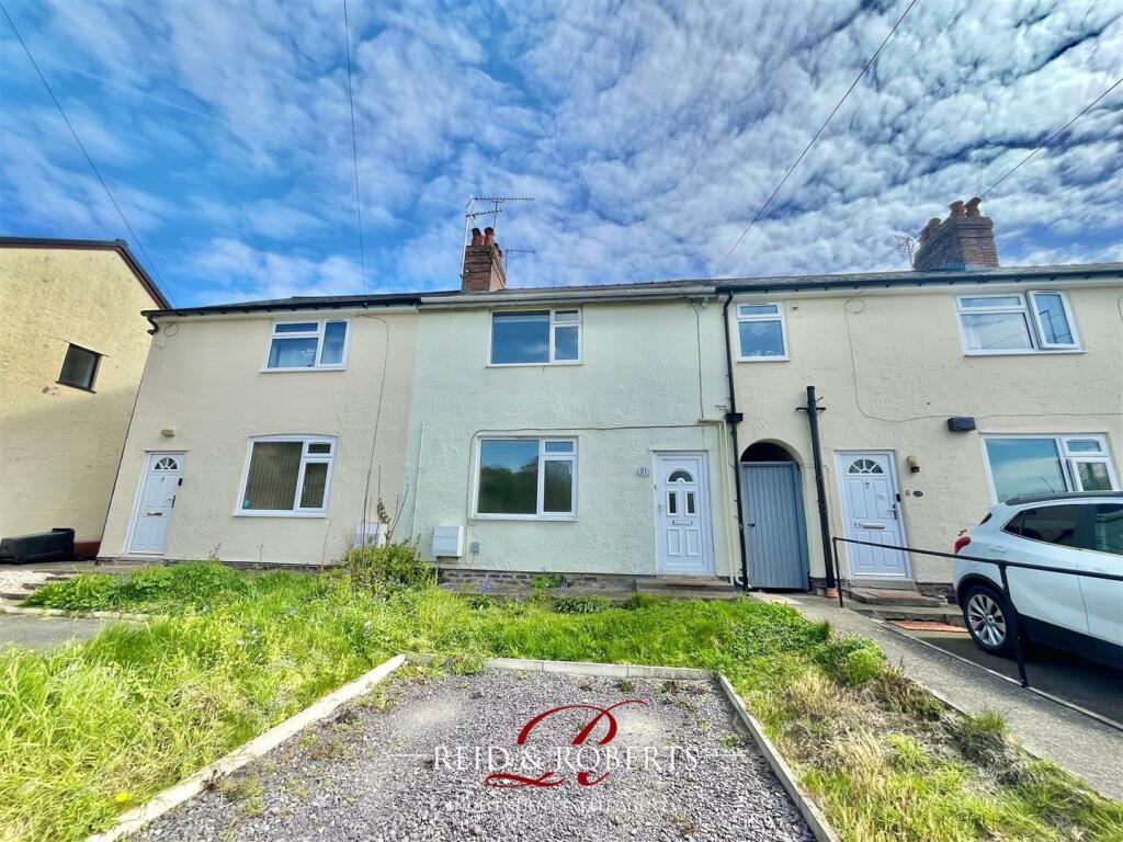 3 bedroom terraced house for sale in Wrexham road, Abermorddu, Wrexham