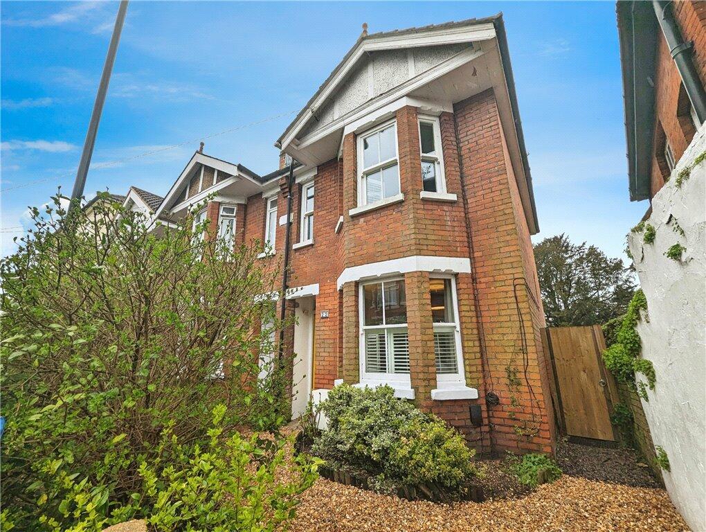 4 bedroom semi-detached house for sale in Highfield Lane, Southampton, Hampshire, SO17