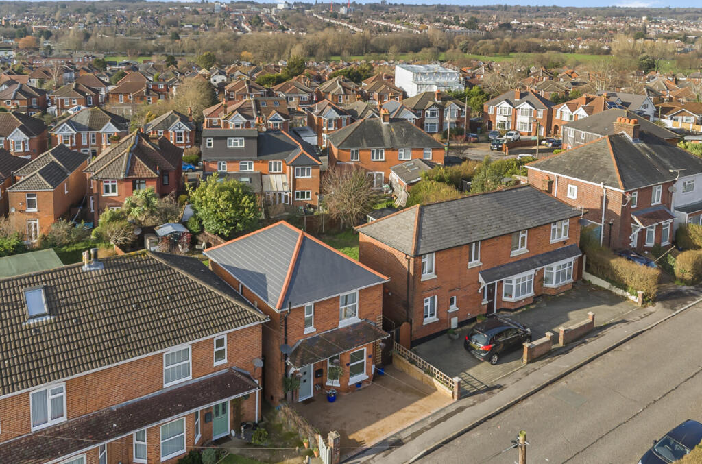 Main image of property: Dimond Road, Southampton, Hampshire