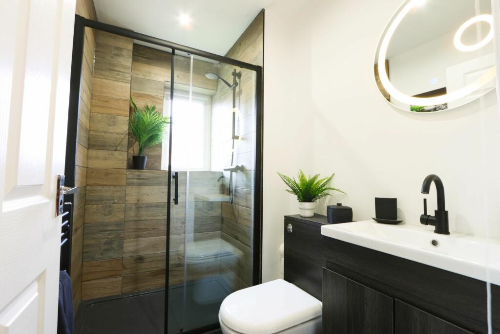 Additional property image - Broad Croft, Bradley Stoke, Bristol