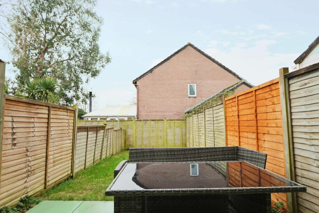Additional property image - Broad Croft, Bradley Stoke, Bristol