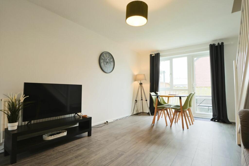 Additional property image - Broad Croft, Bradley Stoke, Bristol