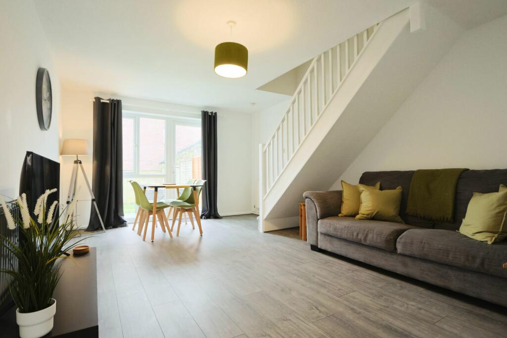 Additional property image - Broad Croft, Bradley Stoke, Bristol