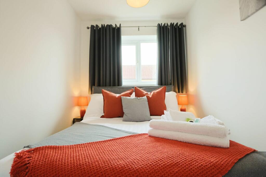 Additional property image - Broad Croft, Bradley Stoke, Bristol
