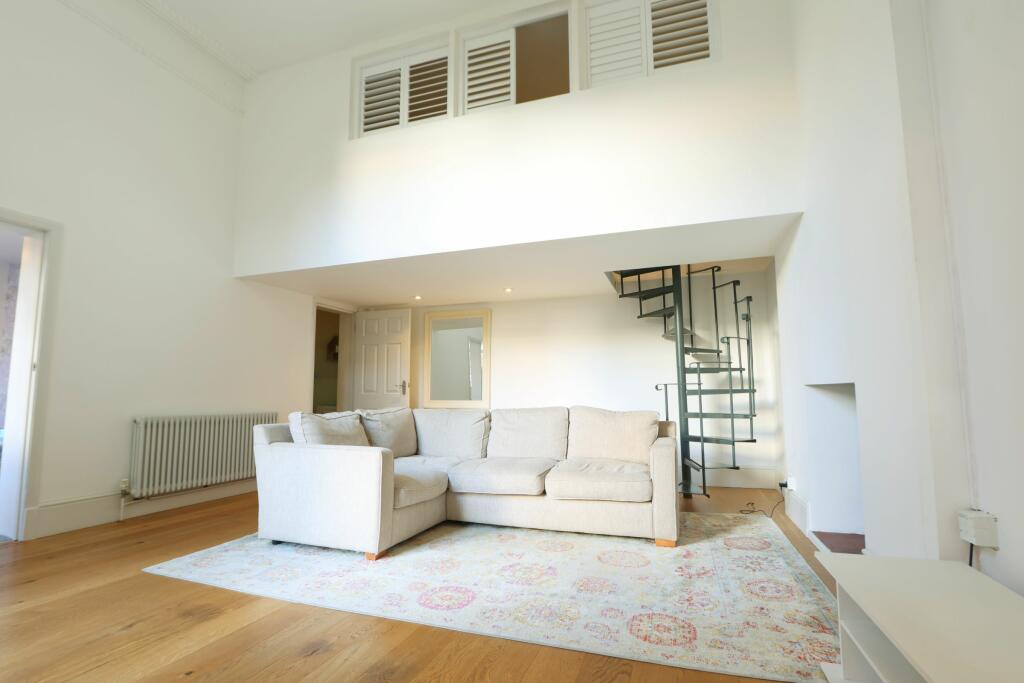 Additional property image - Royal York Crescent, Bristol