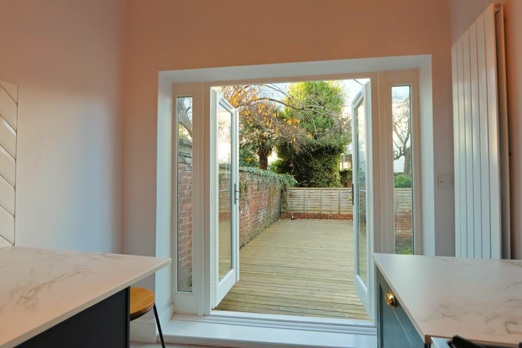 Additional property image - Royal York Crescent, Bristol