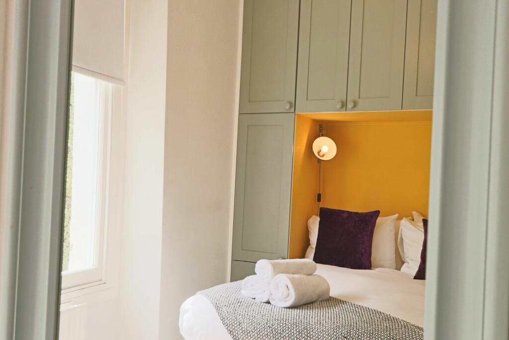 Additional property image - Oakfield Place, Bristol