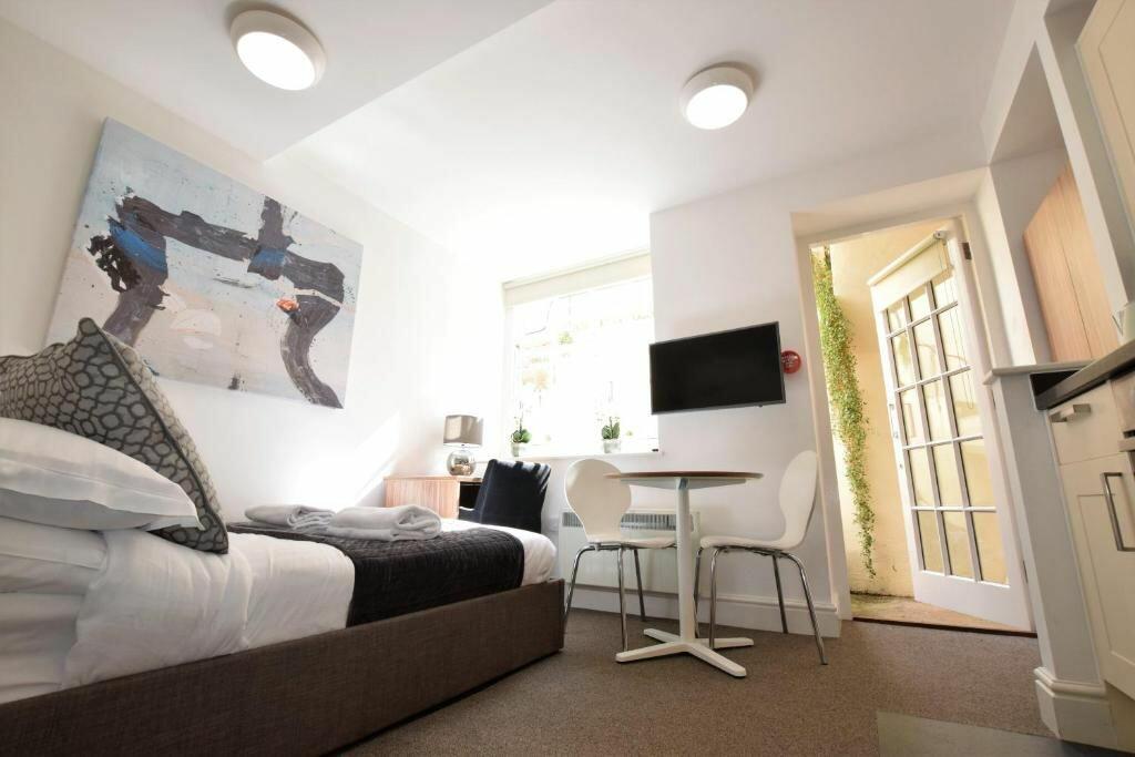 Additional property image - Berkeley Square, Bristol