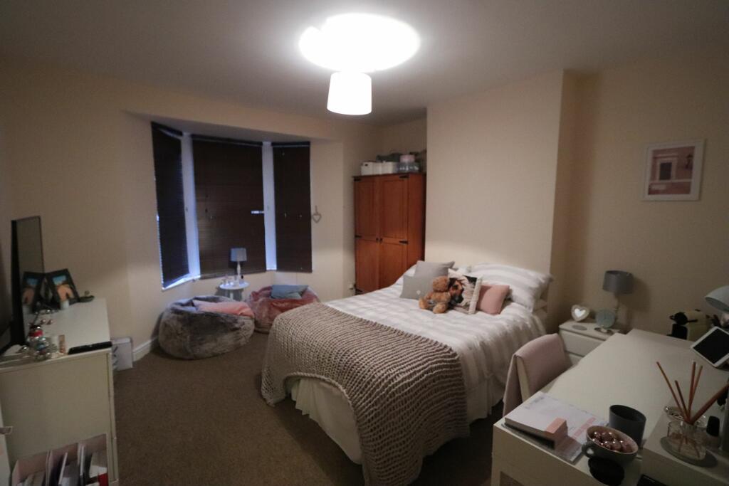 Additional property image - Horfield Road, Bristol