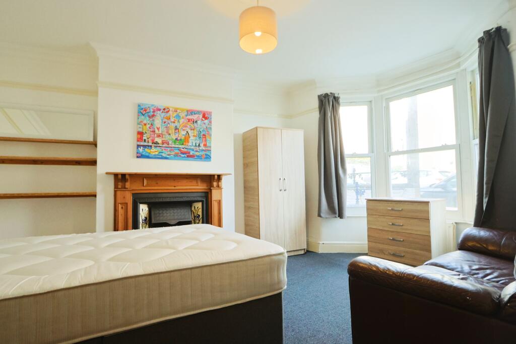Additional property image - Cotswold Road, Bristol